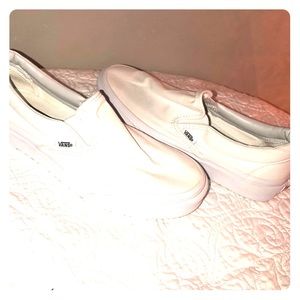 WOMENS VANS SLIP ON SKATE SHOE